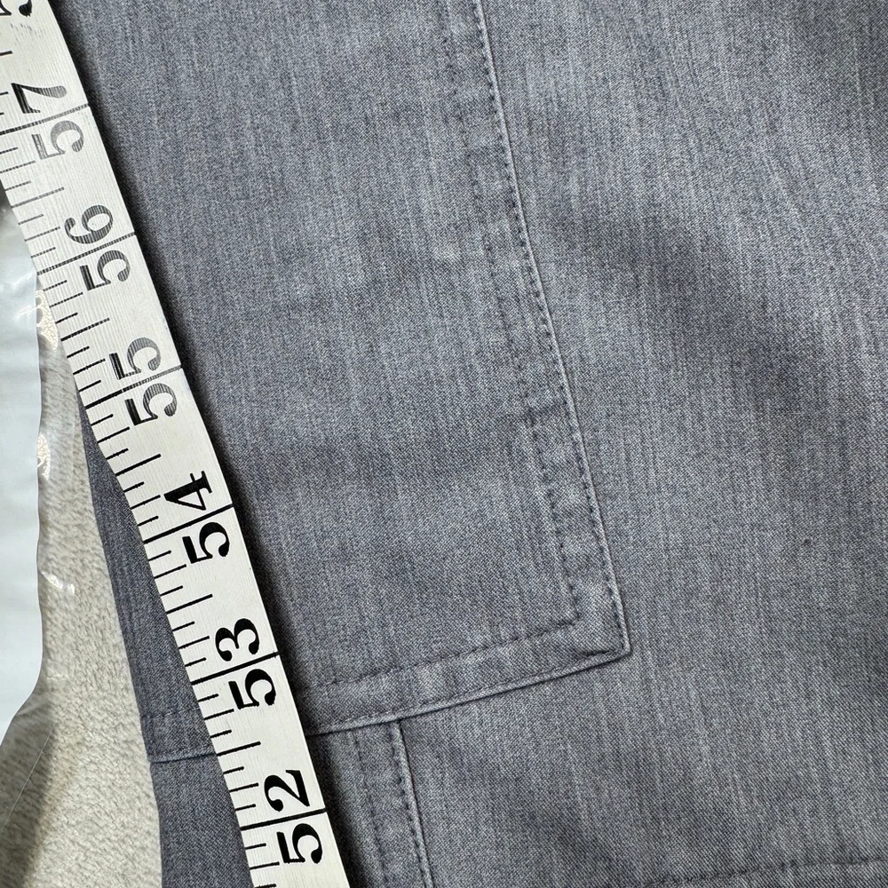 Figs Technical Collection Men’s Axim Cargo Grey Scrubs Pants Size Medium